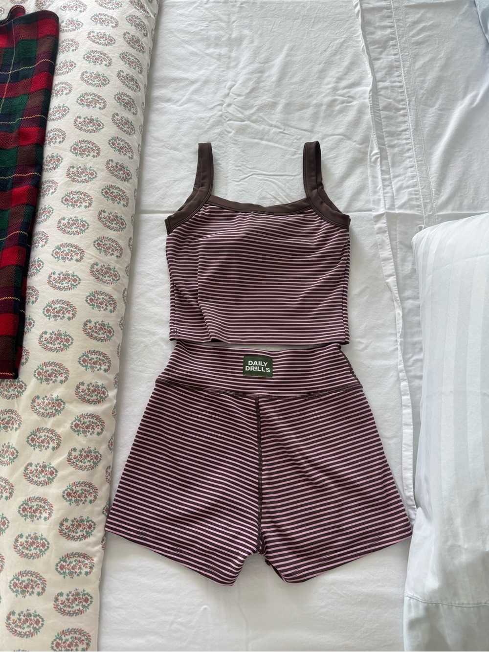 Daily Drills Play! Shortie Shorts in Taffy + Mocha - Picture 3 of 4